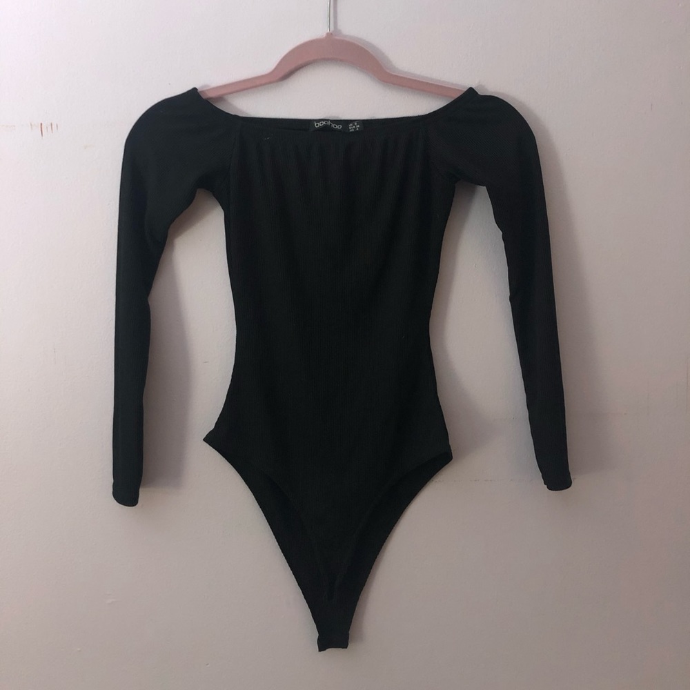 🟠Off the shoulder long-sleeve black body suit✨
